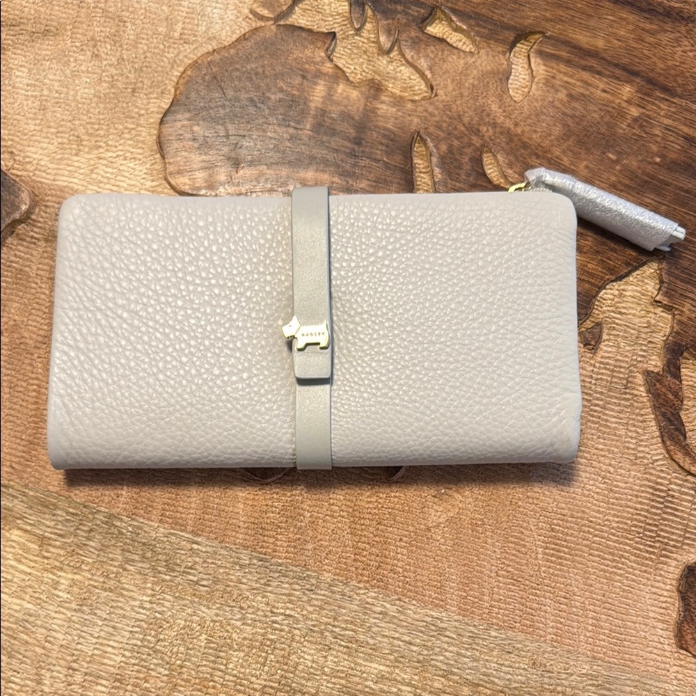 RADLEY LONDON Gray Leather Wallet Timeless Design